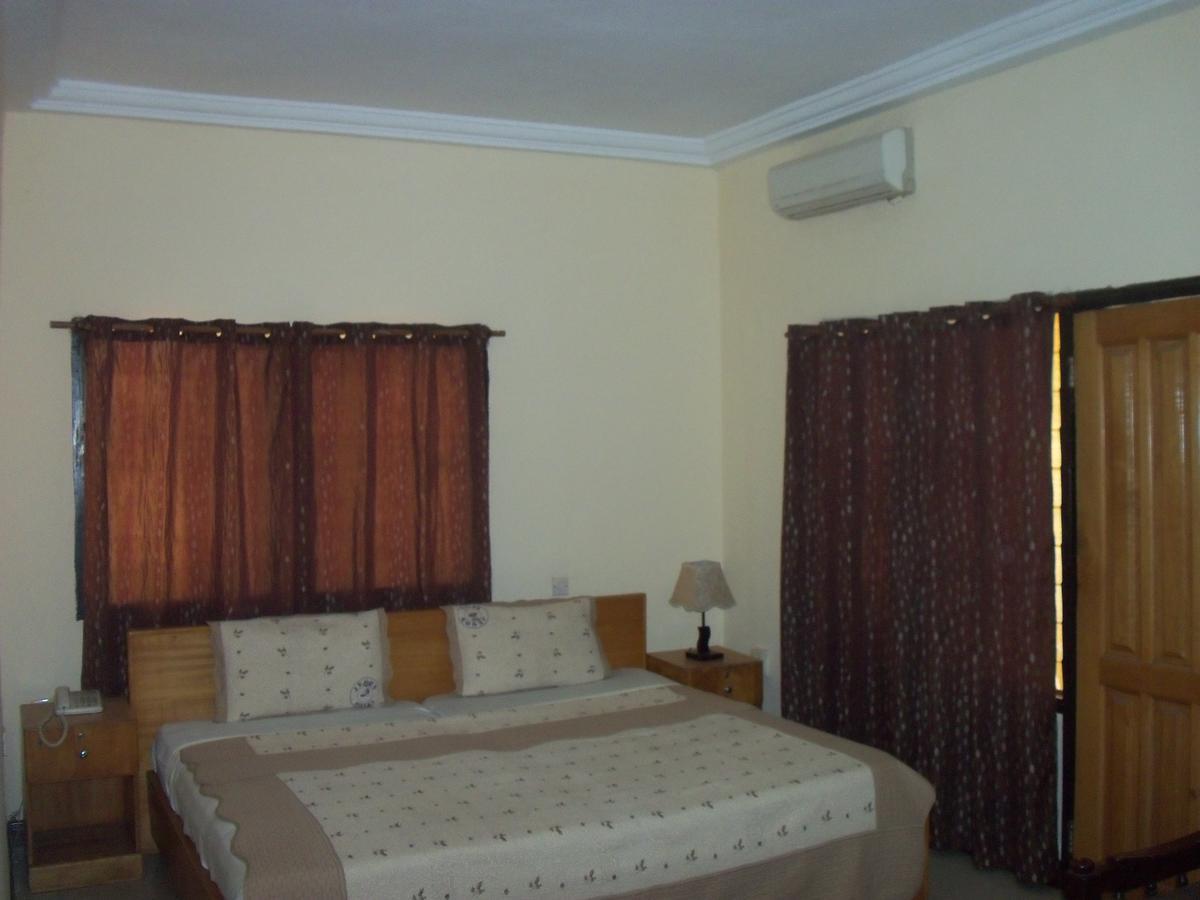 Jenos Hotels Άκρα Εξωτερικό φωτογραφία